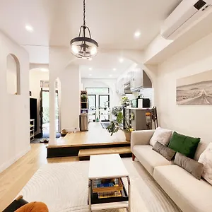 Cozy Townhouse In Dt Near Wellesley And Jarvis Homestay