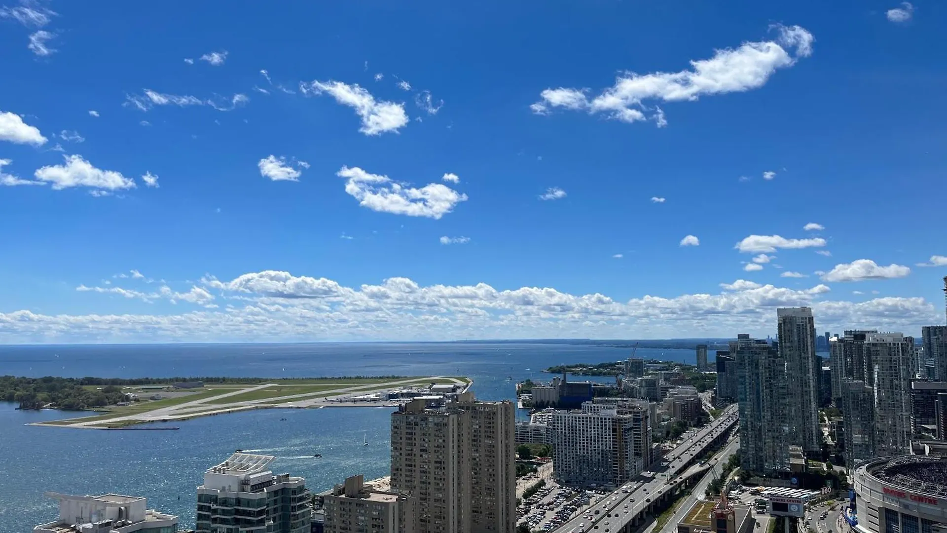 Apartmán High Rise Condo With Stunning Lake And Cn Tower View Toronto